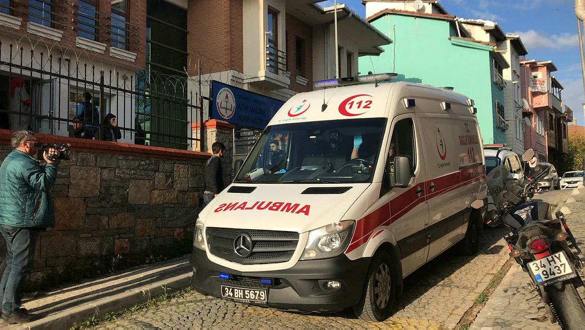 Üsküdar'da okulda öğretmene silahlı saldırı