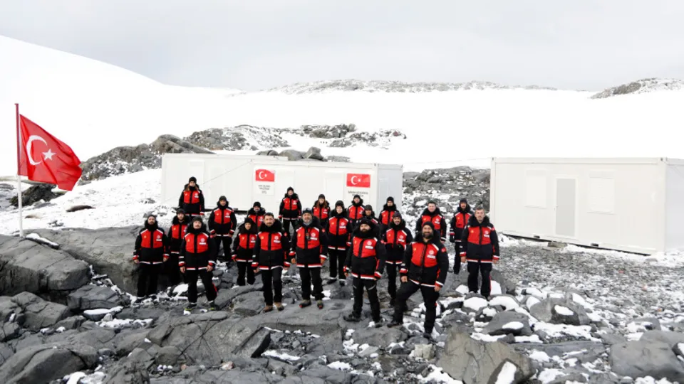 Türk Bilim Heyet beyaz kıtaya ayak bastı