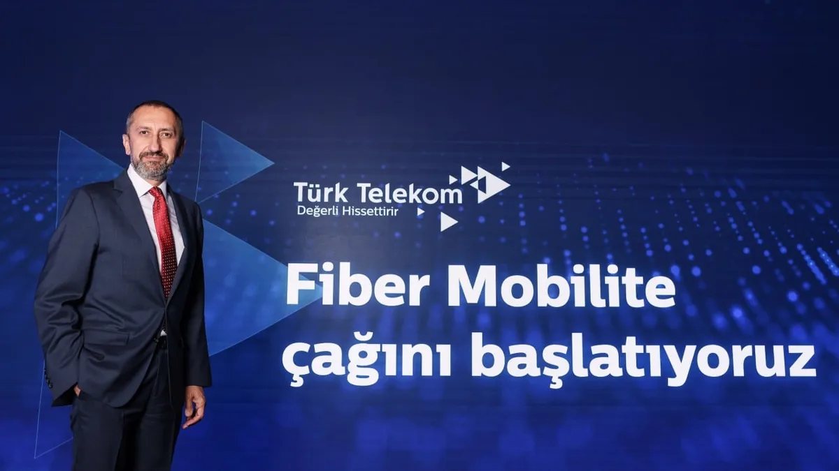 Türk Telekom CEO’su Önal: Türk Telekom’dan mobilde güçlü büyüme tarihi rekor