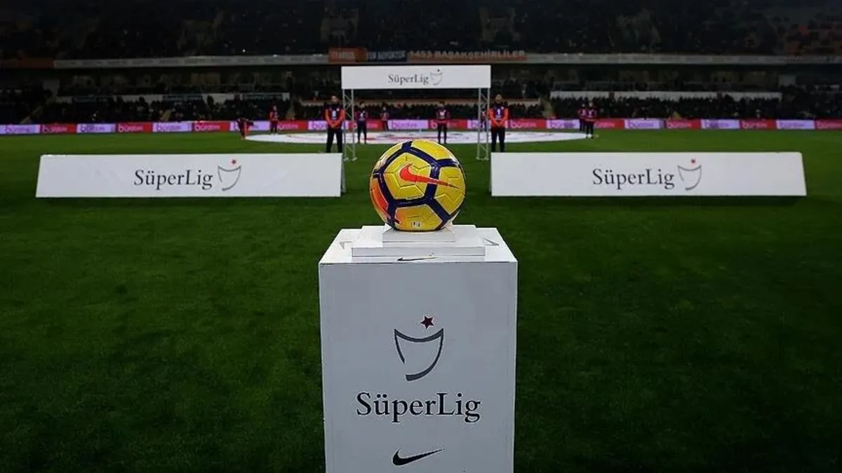 Fenerbahçe - Beşiktaş derbisinin tarihi belli oldu! TFF 34 ve 35. hafta programını duyurdu