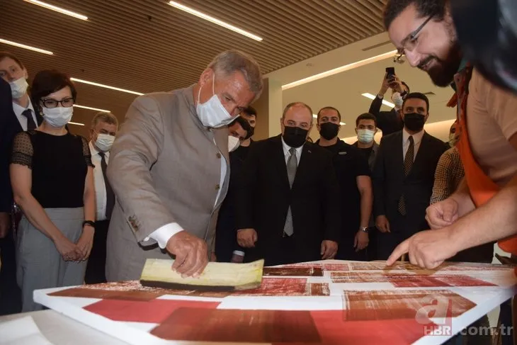 Tataristan Cumhurbaşkanı Minnihanov Türkiye'nin Otomobili'ni TOGG inceledi