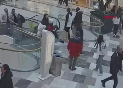 O futbolcuya AVM’de silah çekildi