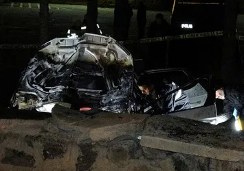 Erzurum'da feci kaza! Hastane bahçesinde alev aldı