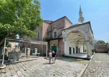 Sandıkta tesadüfen bulundu! Harem ağasının milyonlarca dolarlık serveti 63 yıl sonra resmiyet kazandı
