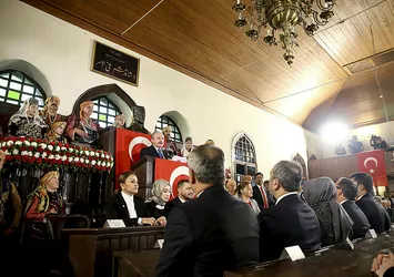Tarihi Meclis binasında önemli mesajlar