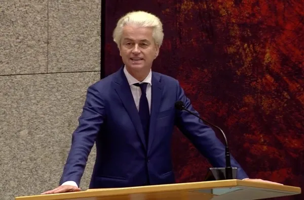 AK Parti Sözcüsü Ömer Çelik’ten Hollandalı siyasetçi Geert Wilders’a sert tepki! İnsanlık düşmanı çirkin bir faşistsin!