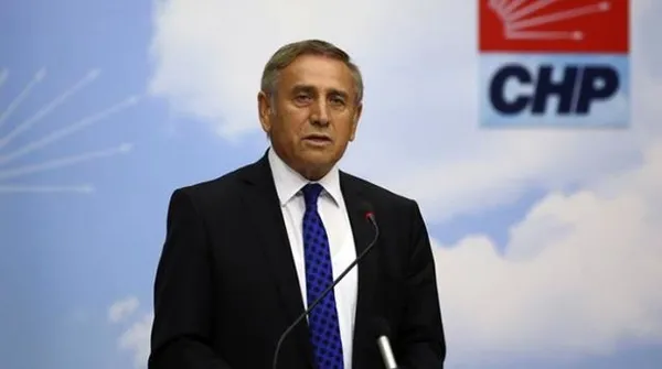 chpli-vekilin-kanayan-yarasi-olen-teroristler-daga-cikanlarin-cenazesi-gelmiyor-analar-agit-yakamiyor-1632953285971.jpg CHP'li vekilin kanayan yarası: Ölen teröristler! ''Dağa çıkanların cenazesi gelmiyor, analar ağıt yakamıyor'' - 1