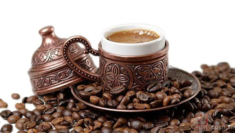 Dostlukları pekiştiren, araya 40 yıl hatır sokan Türk kahvesinin faydaları kadar zararları da var! Kimine şifa kimine zarar… 9