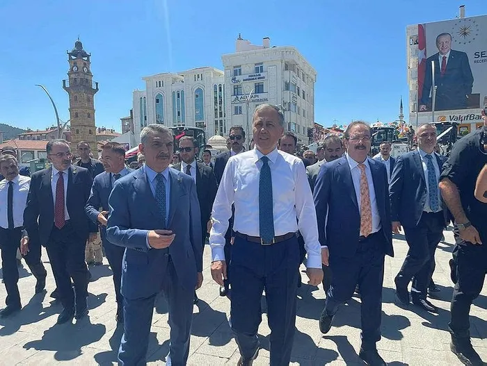 bakan-yerlikaya-duyurdu-hirsizlik-suc-orani-yuzde-47-dustu-1722709982089.jpeg İçişleri Bakanı Ali Yerlikaya