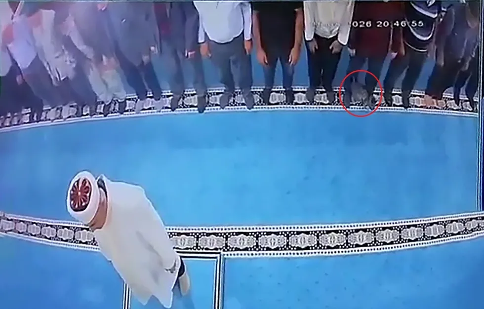 1788431698926.jpeg Namaz esnasında kediye tekme: O anlar kamerada! Gözaltına alındı - 1