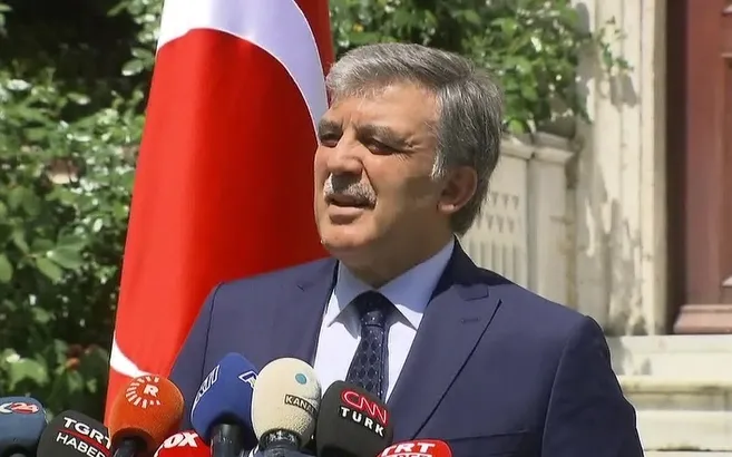 Abdullah Gül aday olmadığını açıkladı