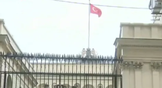 Hollanda Başkonsolosluğu'na Türk bayrağı çekildi - 1