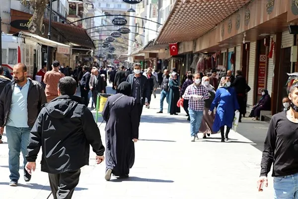 o-illerde-sokaga-cikma-kisitlamasi-basladi-istanbul-ankara-ve-izmirde-pazar-gunu-yasak-var-mi-kafe-ve-restoranlar-pazar-gunu-acik-mi-1615651231231.jpg O illerde sokağa çıkma kısıtlaması başladı! İstanbul Ankara ve İzmir'de pazar günü dışarı çıkılabilecek mi? - 5