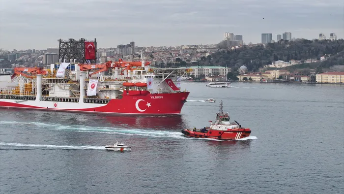 yildirim-sondaj-gemisi-karadeniz-yolcusu-istanbul-bogazindan-gecti-1769425622013.jpg Yıldırım Sondaj Gemisi