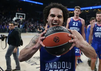 Hidayet Türkoğlu'ndan Shane Larkin açıklaması!