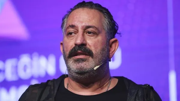 Cem Yılmaz Selahattin Demirtaş ve Osman Kavala çıkışı sonrası kendini savundu: Siyaset yapmıyorum