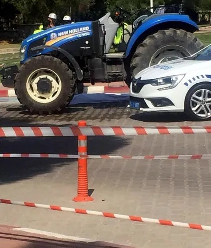 Traktörün çarptığı üniversiteli genç kız hayatını kaybetti - 1