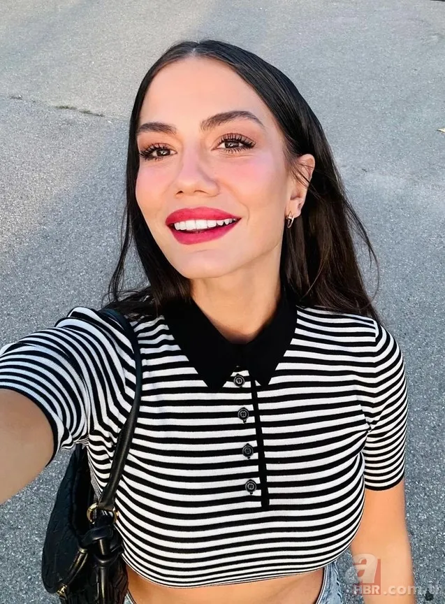 Oyuncu Demet Özdemir annesinin ikizi çıktı! Genç kızlara taş çıkarıyor! Anne kızın şaşırtan benzerliği... 5