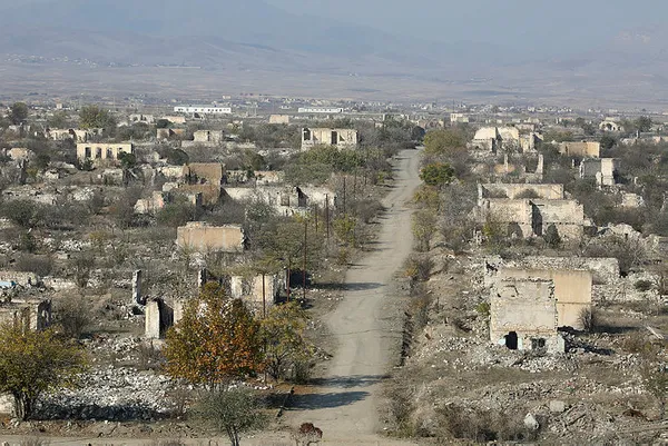 Ermenistan Cumhurbaşkanı Armen Sarkisyan hükümetin istifa etmesini istedi