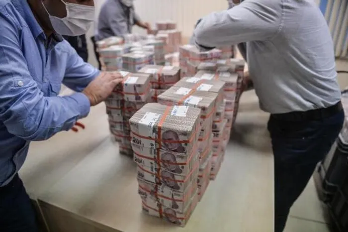 Milli Piyango tarihinin en büyük ikramiyesi sergilendi