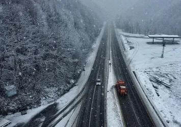 Düzce-Zonguldak Batı Karadeniz bağlantı yolu tipi nedeniyle ulaşıma kapandı