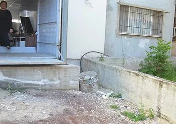 Yeni doğan bebeği poşetle sokağa bıraktılar