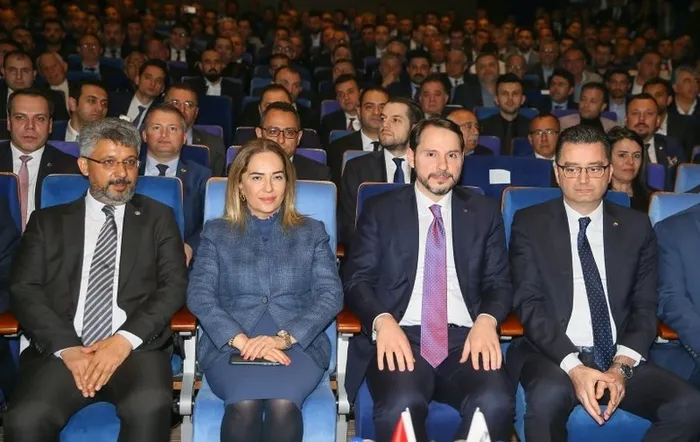 Son dakika: Hazine ve Maliye Bakanı Berat Albayrak: Ekonomide daha güçlü adımlarla ilerliyoruz - 1