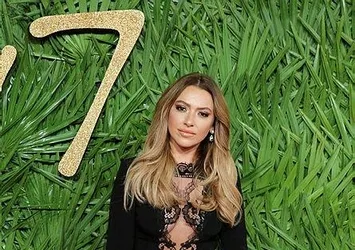 Hadise'den gece yarısı misillemesi