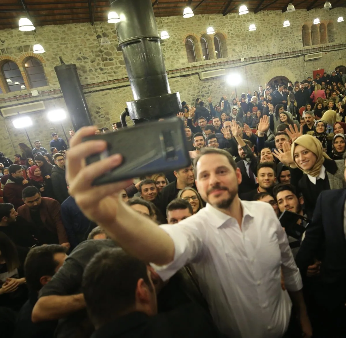 Bakan Albayrak, Twitter'dan paylaştı! Bizim umudumuz gençlerimiz...