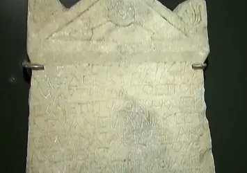 1800 yıllık Lidya yazıtı kendi evinde