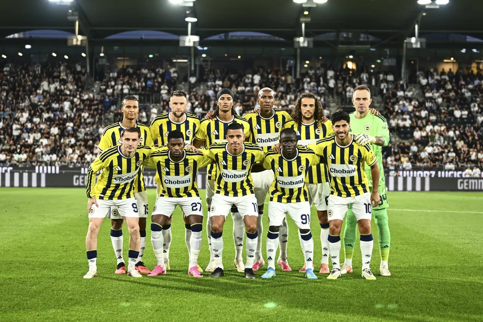 canli-fenerbahce-sturm-graz-1786476198539.jpg Kanarya play-off biletini kaptı! Maç sonucu: Sturm Graz 0-1 Fenerbahçe - 8