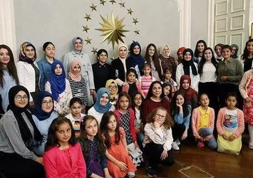 Emine Erdoğan çağrı yaptı 21 bini aşkın çocuk işçinin hayatı kurtuldu