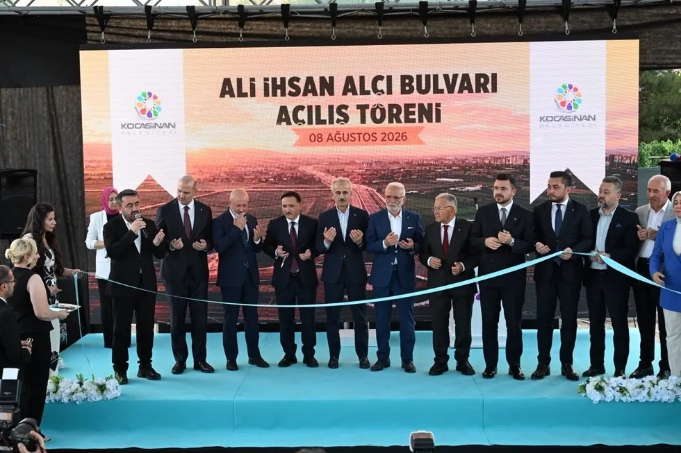 1786208823874.jpeg Bakan Uraloğlu Kayseri’de müjdeleri peş peşe sıraladı! 22 yılda 107 milyar liralık dev yatırım - 3