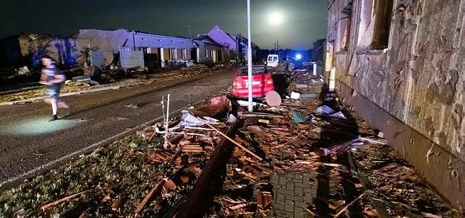 Çekya’da şiddetli kasırga! 150 kişi yaralandı