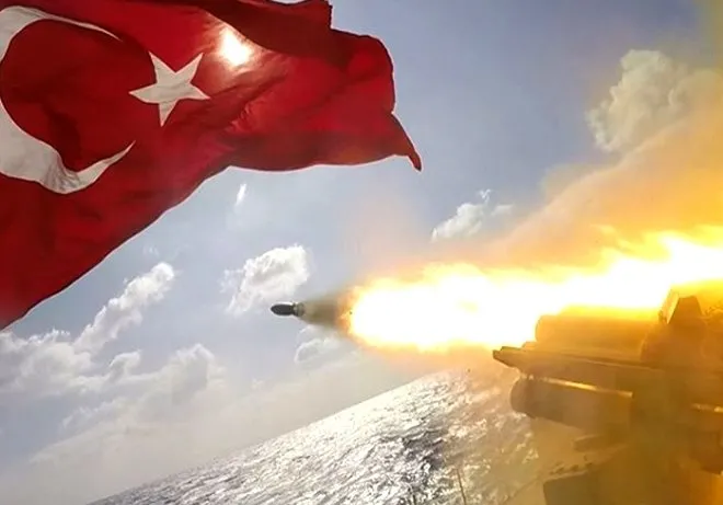 Türk Silahlı Kuvvetleri’nden nefes kesen kareler