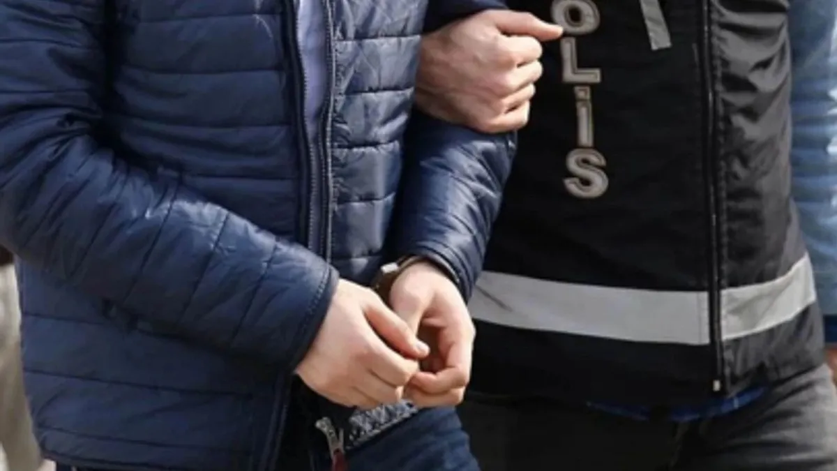 İzmir'de bir evden hırsızlık yapan şüpheli tutuklandı