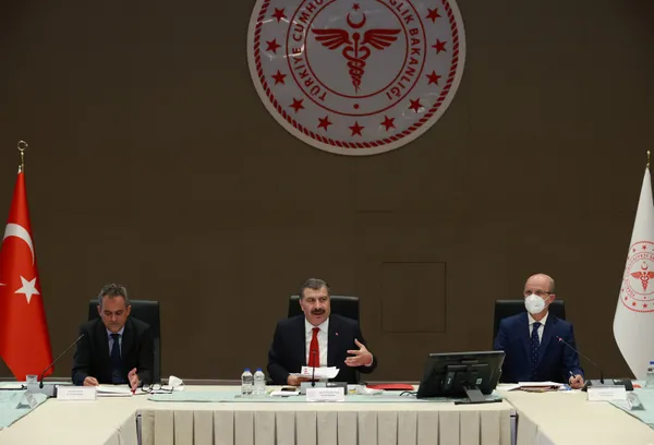 son-dakika-koronavirus-bilim-kurulu-bugun-saglik-bakani-fahrettin-koca-baskanliginda-toplaniyor-iste-masadaki-gundem-maddeleri-1635315987113.jpg Son dakika: Koronavirüs Bilim Kurulu bugün Sağlık Bakanı Fahrettin Koca başkanlığında toplandı! İşte masadaki gündem maddeleri - 2