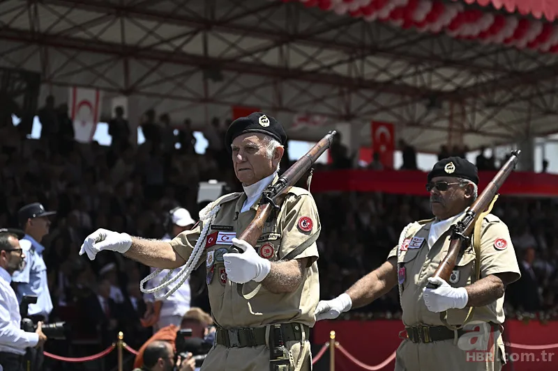 Doğu Akdeniz'de Türk'ün günü! 50 gemiyle gövde gösterisi! Amiral Gemi TCG Anadolu KKTC'de 20