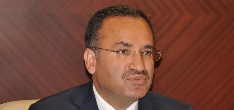 Adalet Bakanı Bozdağ: Darbe talimatının Gülen tarafından verildiği güneş gibi ortada