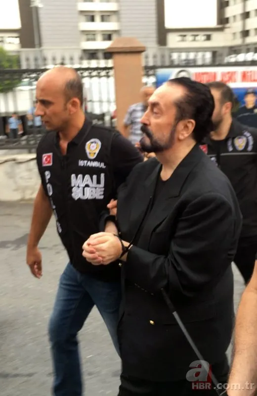 Adnan Oktar'ın gizli geçidi! Kaçış görüntüleri ortaya çıktı