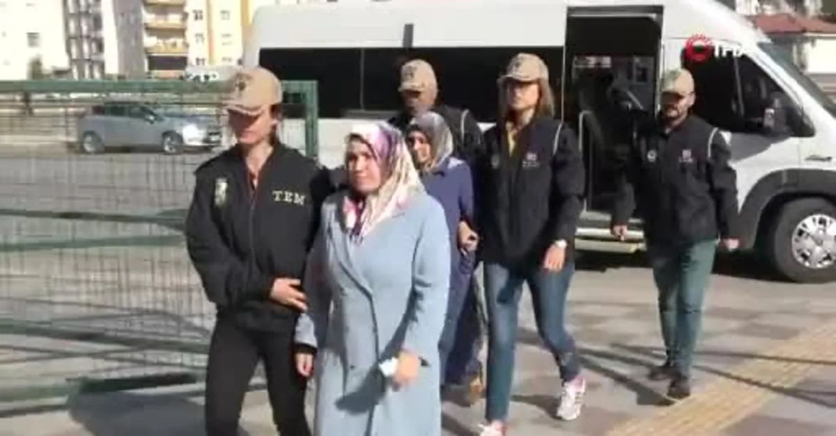 FETÖ şüphelisi gizli bölmede yakalandı