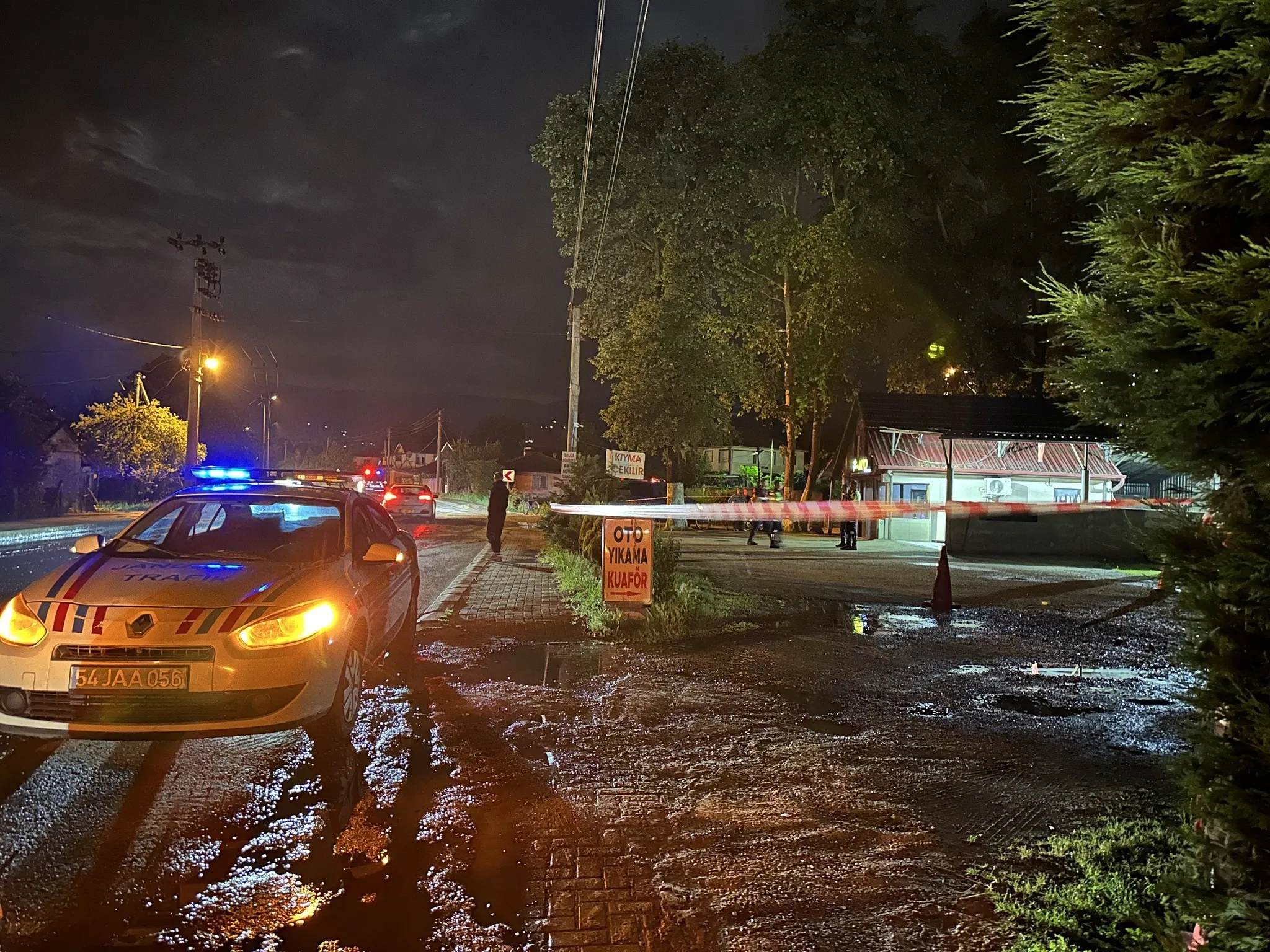 Giresun'da otomobil devrildi: 2 ölü 1 yaralı