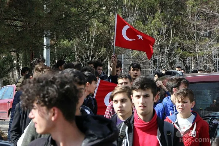 Türkiye Mehmetçik için tek yürek oldu! Her yer Türk bayrağıyla donatıldı