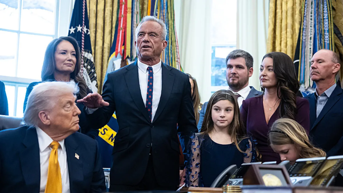 ABD Sağlık Bakanı Kennedy: Trump'ın nasıl hayatta kaldığını bilmiyorum