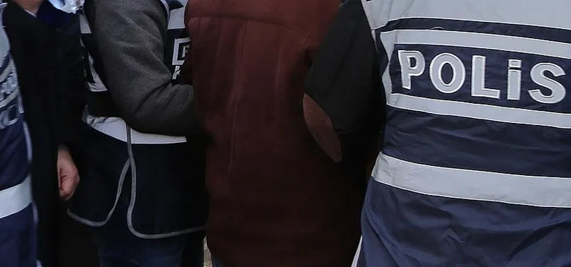 İzmir merkezli FETÖ/PDY operasyonu: 20 gözaltı
