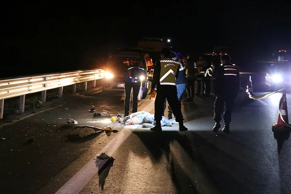 1632608628453.jpg Lastik değiştirirken canından oldu! Hafif ticari aracın patlayan lastiğini değiştirirken hayatını kaybetti - 4