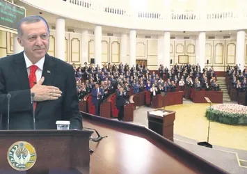 Cumhurbaşkanı Erdoğan, Özbekistan'da ayakta alkışlandı