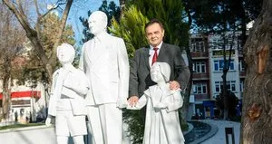 CHP’li Bilecik Belediyesi’nde gündem hala heykel!
