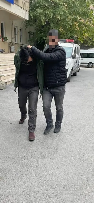 İstanbul'da FETÖ operasyonu! Eski emniyet müdürü yakalandı - 2