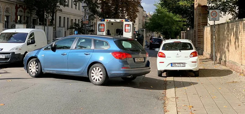 Almanya’da sinagogda silahlı saldırı: 2 ölü